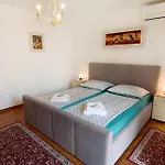 Διαμέρισμα With Parking Space - 22680