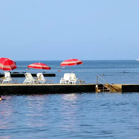 Apartman With A Parking Space - 22680 Umag