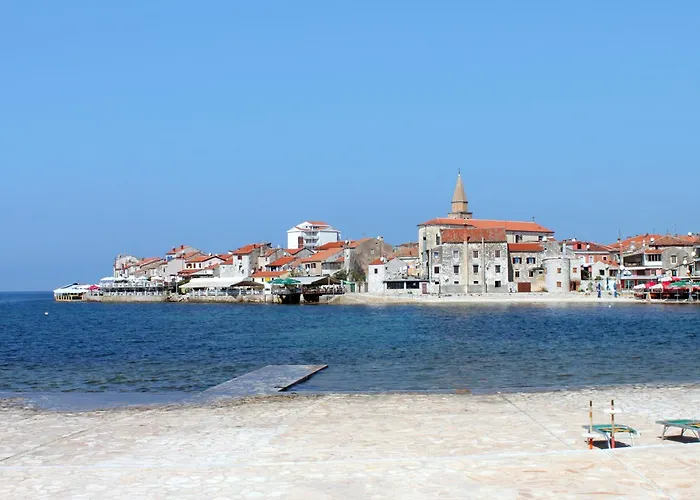 With Parking Space - 22680 Umag