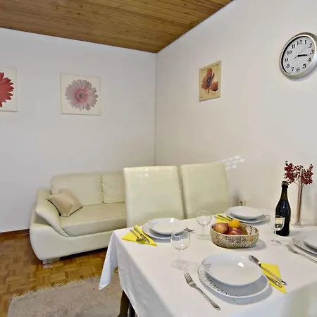 With A Parking Space - 22680 Apartmán