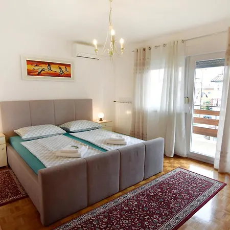 With Parking Space - 22680 Lejlighed *