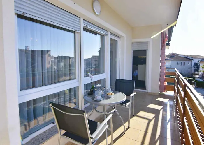 With Parking Space - 22680 * Umag