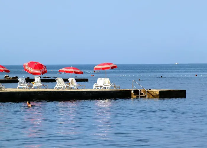 Apartamento With Parking Space - 22680 Umag