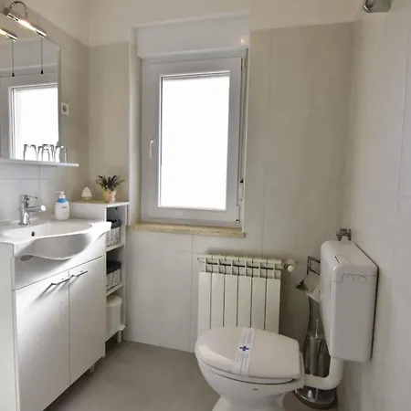 With Parking Space - 22680 * Umag