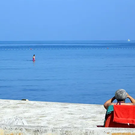 With Parking Space - 22680 Umag